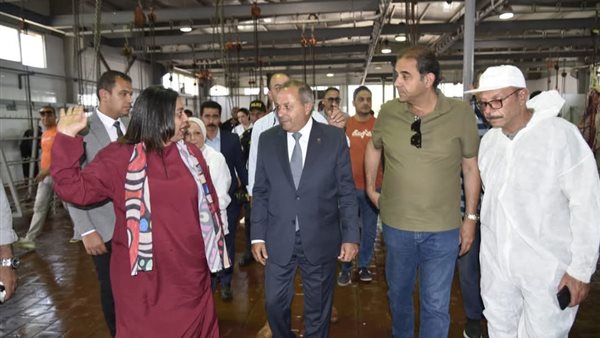 جانب من جولة المحافظ