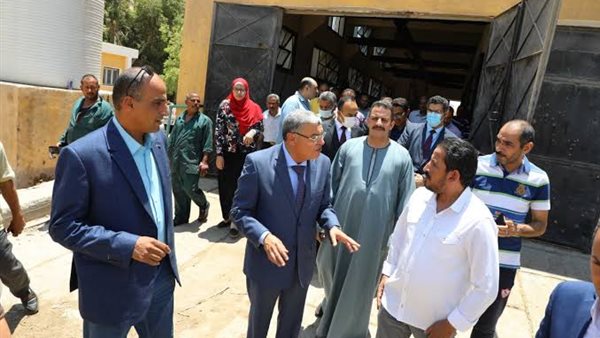 جولة المحافظ