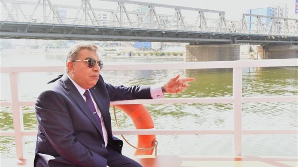 جانب من جولة المحافظ