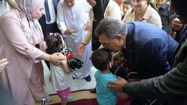 جانب من جولة المحافظ