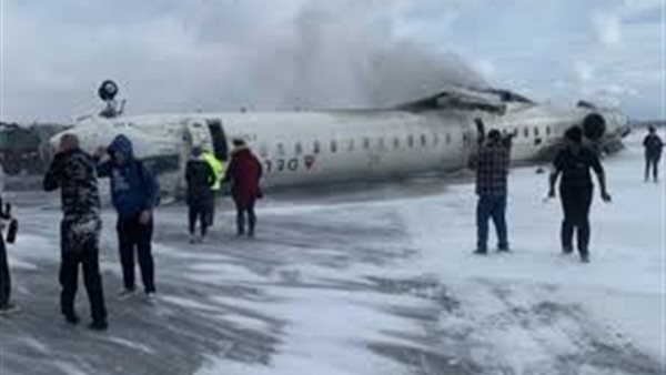 تحطم طائرة تحمل 6