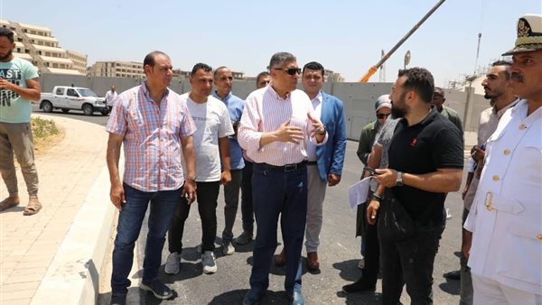 جانب من جولة المحافظ