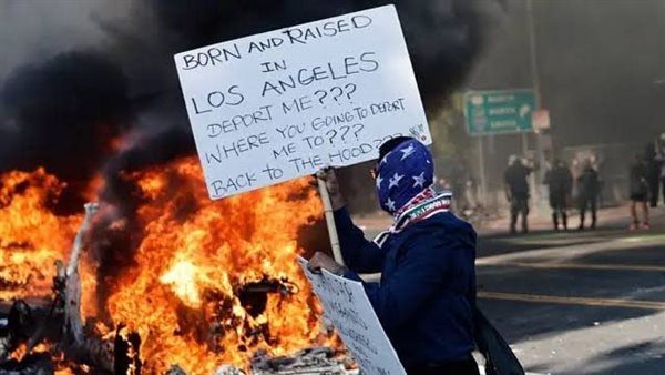 الاحتجاجات في لوس
