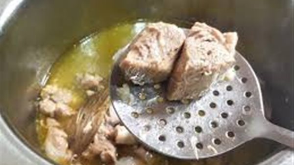 اللحمة المسلوقة