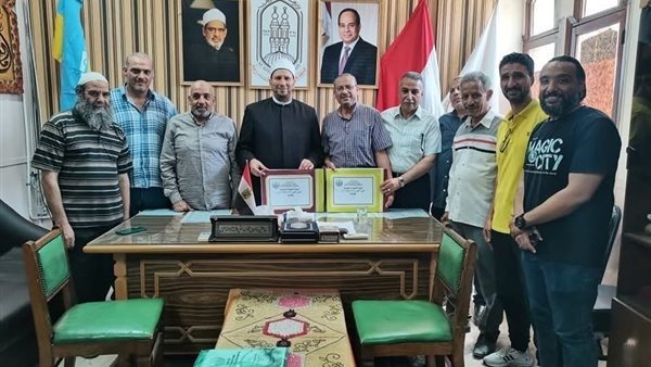 الدكتور عبدالعزيز