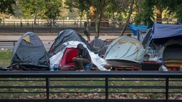 النوم في العراء