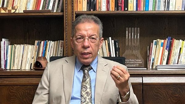  الدكتور خيري عبد