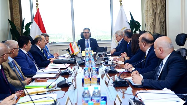 اجتماع  وزير التموين