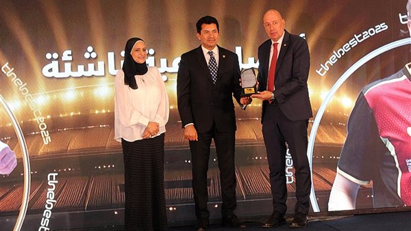 وزير الشباب والرياضة