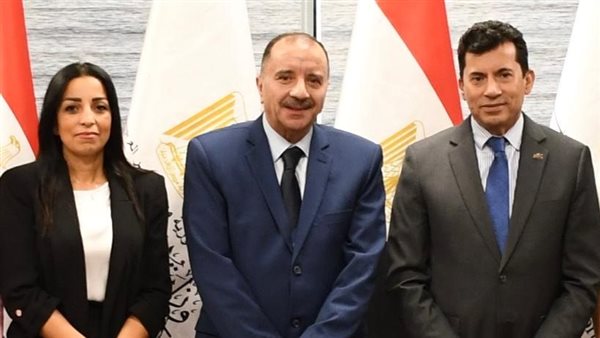 وزير الشباب والرياضة