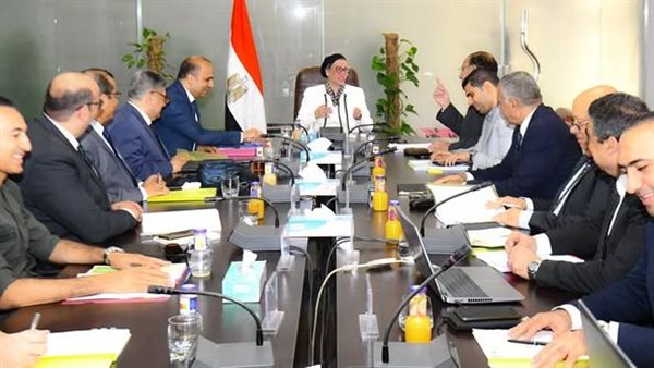 وزيرة البيئة