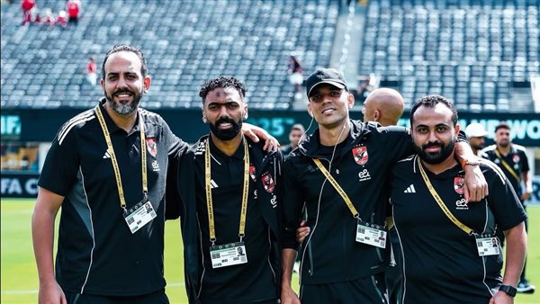 لاعبو الأهلي