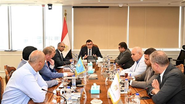  وزير الإسكان