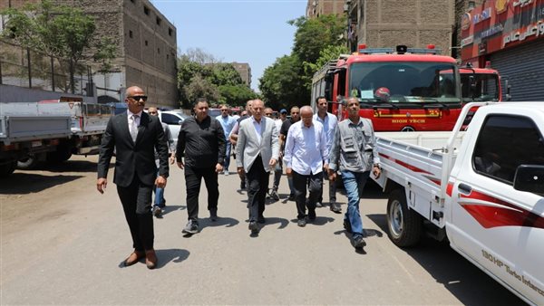 انهيار عقارين حدائق