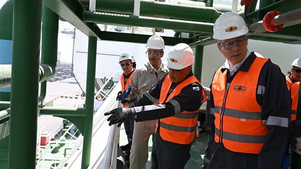 مصطفى مدبولي ووزير