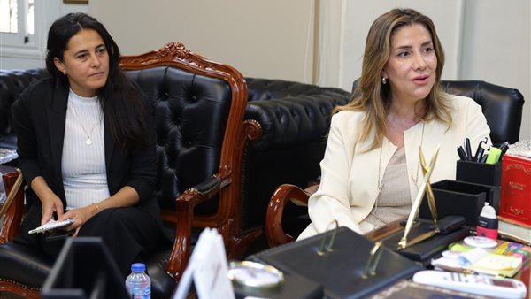 رئيسة  المجلس القومي