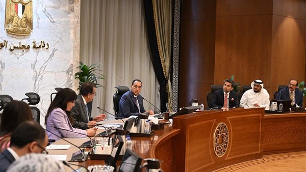  رئيس مجلس الوزراء،