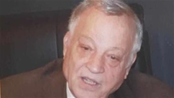 الكاتب الصحفي محمد