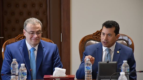 وزير الشباب والرياضة