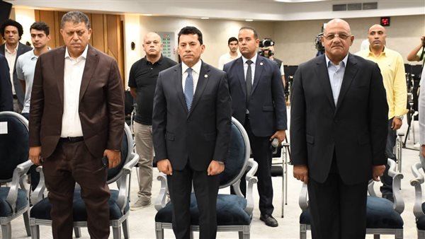 وزير الشباب والرياضة