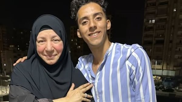 الفنانة عبلة كامل