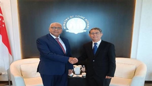  السفير أحمد مصطفى