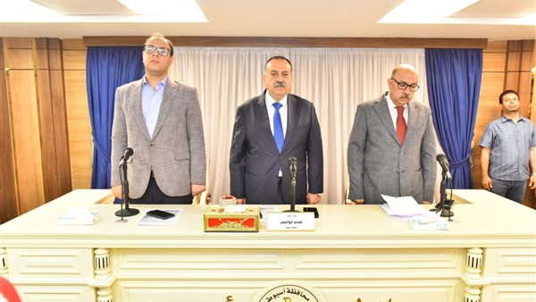 محافظ أسيوط