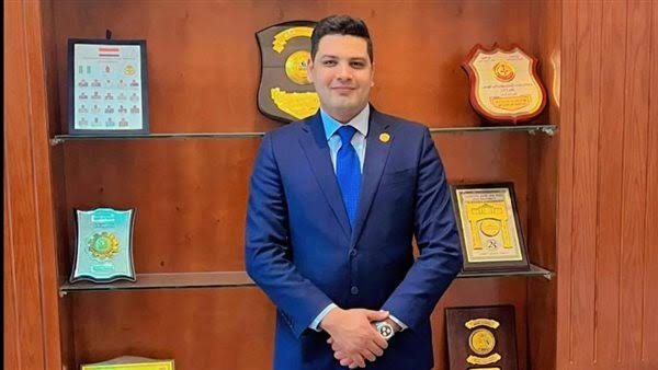 الدكتور محمد العزبي