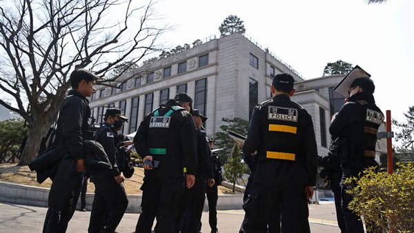 القبض على 6 أمريكيين