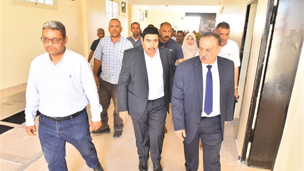 جانب من جولة المحافظ