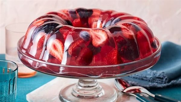 جيلي بسلطة الفواكه