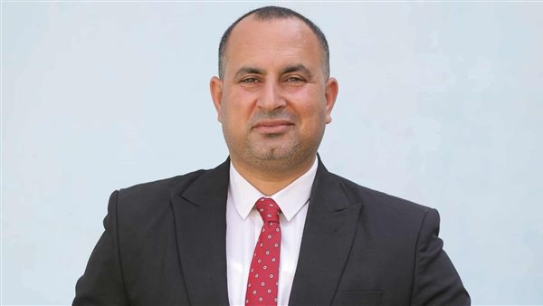 الكاتب الصحفي  صديق