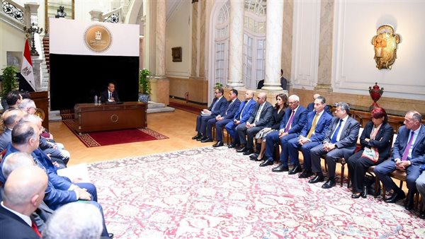 وزير الخارجية خلال