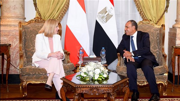 الدكتور بدر عبد العاطي