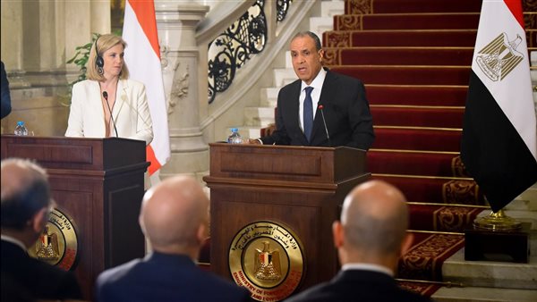 الدكتور بدر عبد العاطي