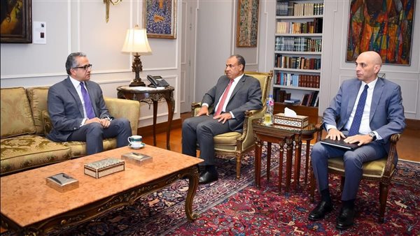 وزير الخارجية والعناني