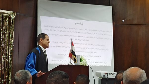 الباحث أيمن عبدالمؤمن