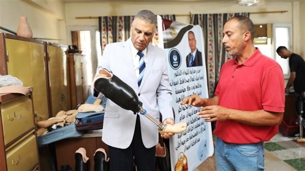 محافظ أسوان