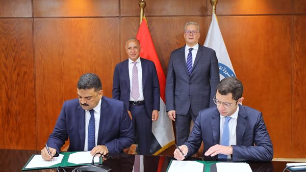  وزير البترول والثروة