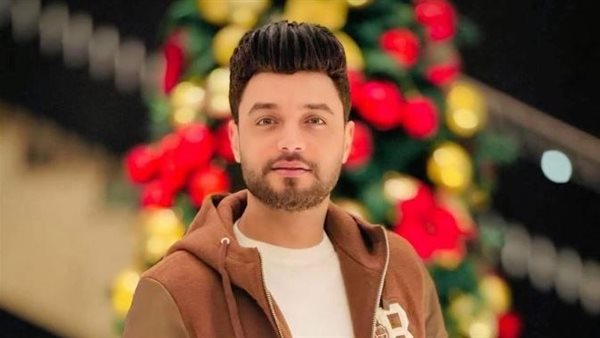 المطرب احمد عامر