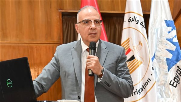 وزير الري والموارد