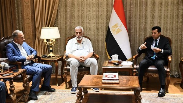 الدكتور اشرف صبحي