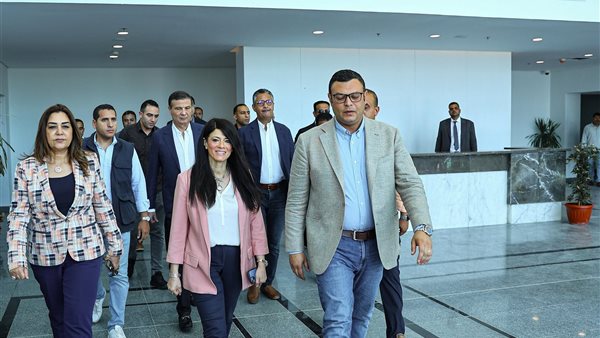 وزير الاسكان والتخطيط