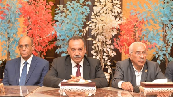 محافظ أسيوط اللواء