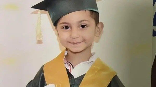 طفل الضاحيه 