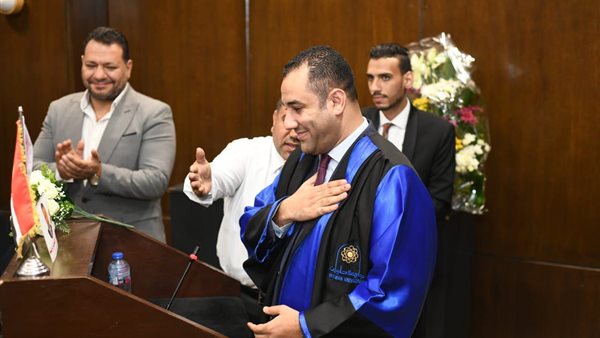  البرلماني احمد علي