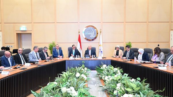 اجتماع مع مصنعي السيارات