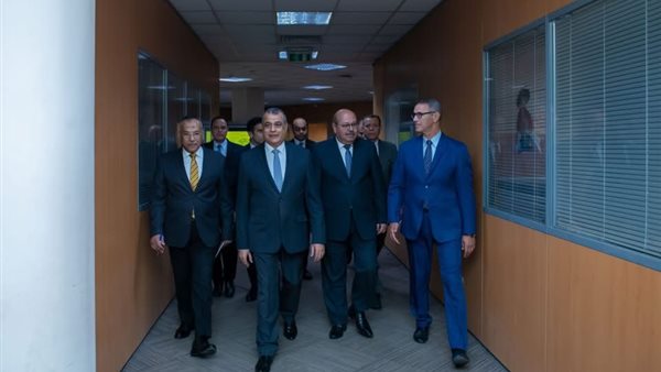 جولة تفقدية لشركة