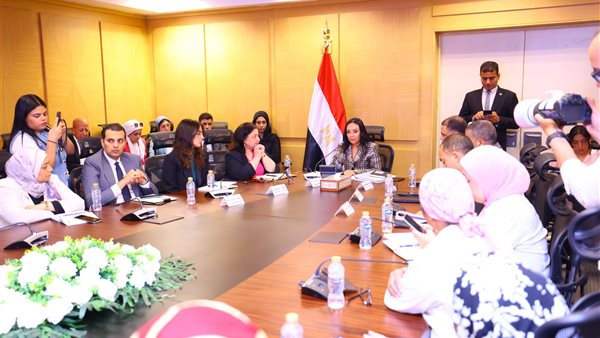 وزيرة التضامن ـ وفد