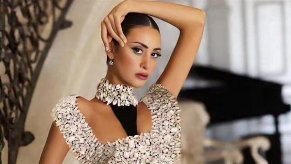 الفنانة منة تيسير